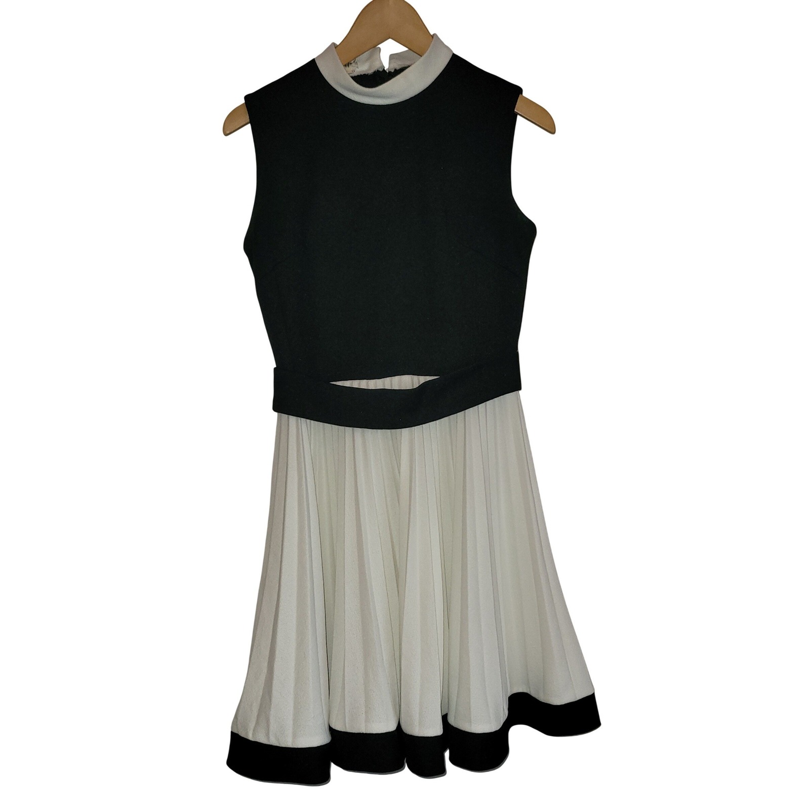 Vintage Mary Dobbs Original Black White Mod-Era Pleated Mini Dress